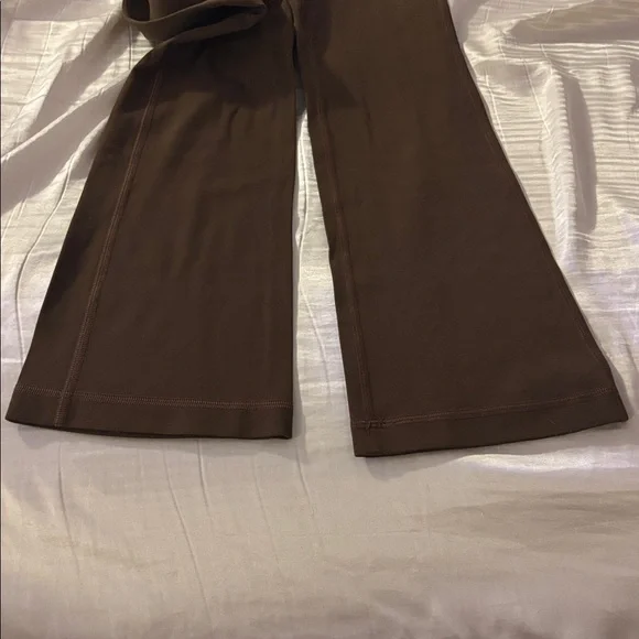 Lululemon Align High-Rise Mini-Flared Pant 28" - Picture 7 of 7